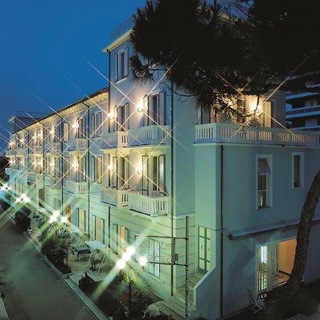 Hotel Loris - Valentini Family Village Беллария-Иджеа-Марина Экстерьер фото