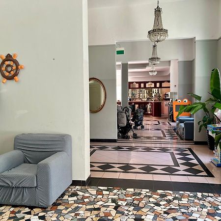 Hotel Loris - Valentini Family Village Беллария-Иджеа-Марина Экстерьер фото