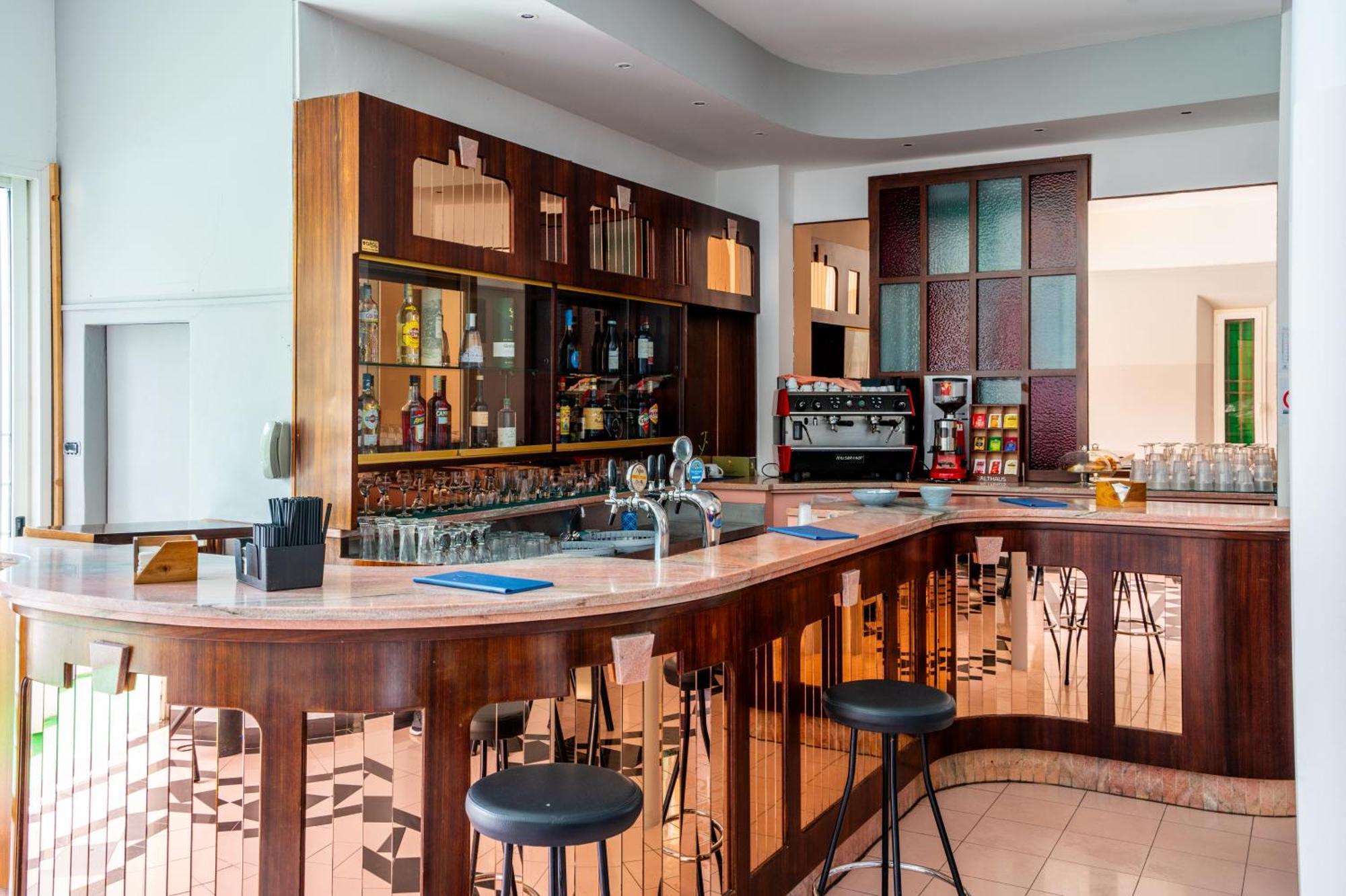 Hotel Loris - Valentini Family Village Беллария-Иджеа-Марина Экстерьер фото